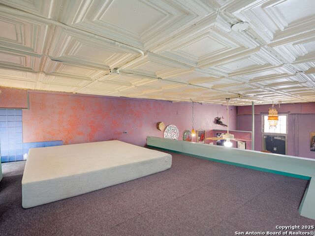 Image 35 of 40 For 1651 Woodlawn W