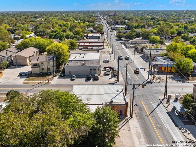 Image 40 of 40 For 1651 Woodlawn W