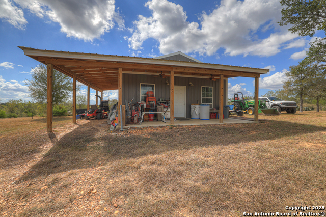 Listing photo id 20 for 2354 Fm 2438