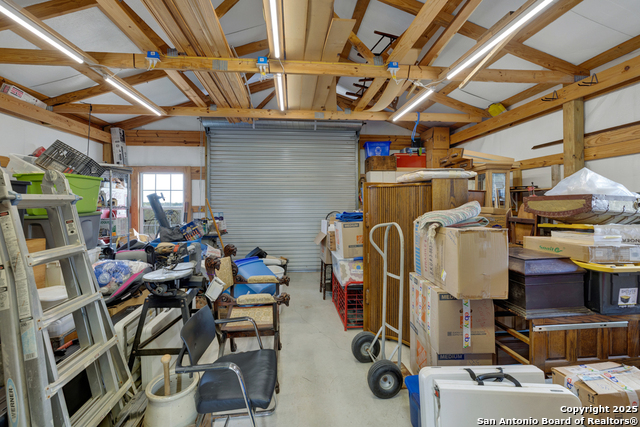 Listing photo id 21 for 2354 Fm 2438