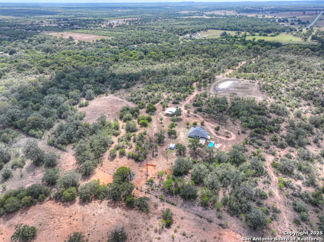 Listing photo id 27 for 2354 Fm 2438