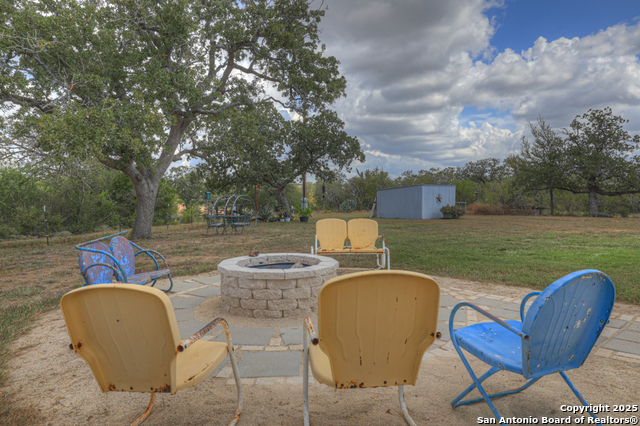 Listing photo id 34 for 2354 Fm 2438