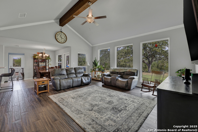 Listing photo id 4 for 2354 Fm 2438