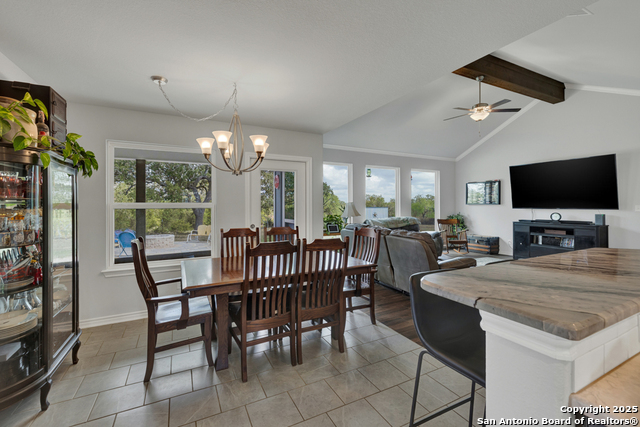 Listing photo id 5 for 2354 Fm 2438