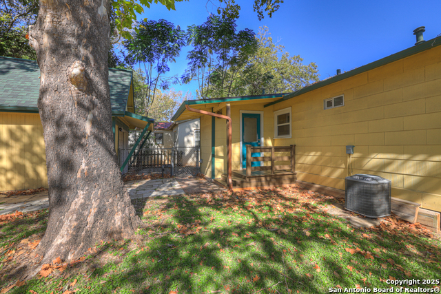 Listing photo id 23 for 927 Union Ave N