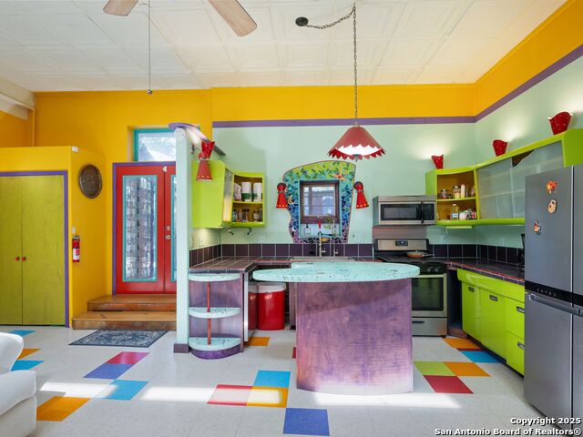 Image 16 of 40 For 1651 Woodlawn W