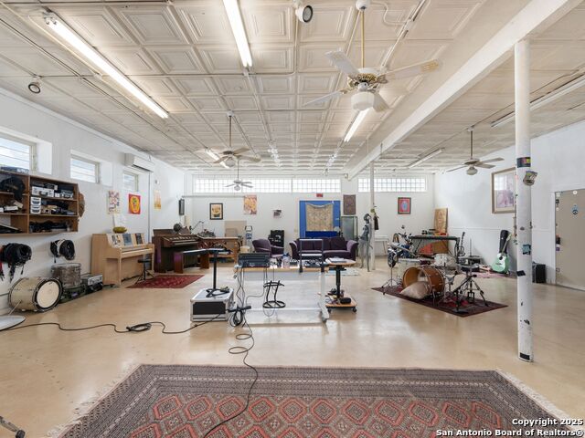 Image 9 of 40 For 1651 Woodlawn W