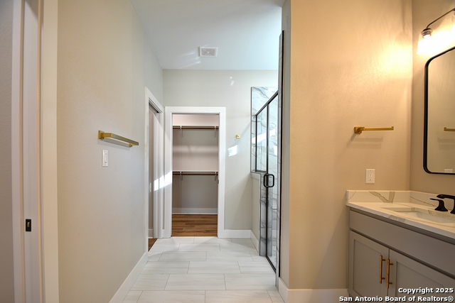 Listing photo id 19 for 1806 Chateau Ln