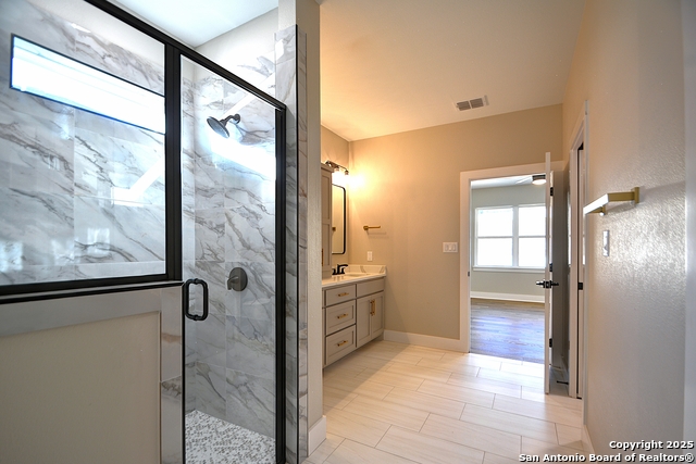 Listing photo id 20 for 1806 Chateau Ln