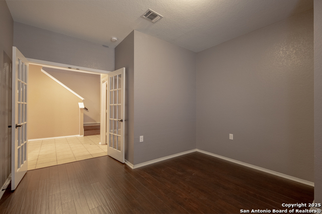 Image 12 of 28 For 7419 Primrose Post