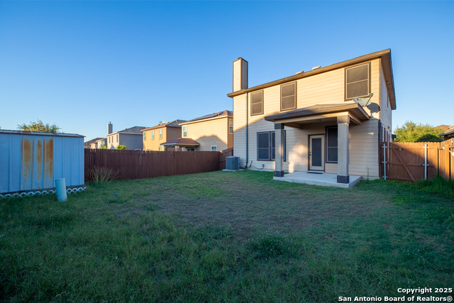 Image 27 of 28 For 7419 Primrose Post