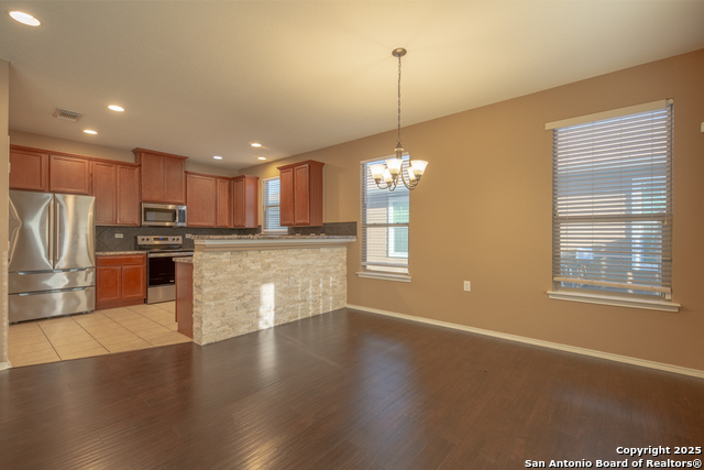 Image 5 of 28 For 7419 Primrose Post