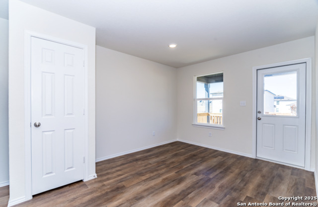 Image 13 of 27 For 5911 Rolling Glen