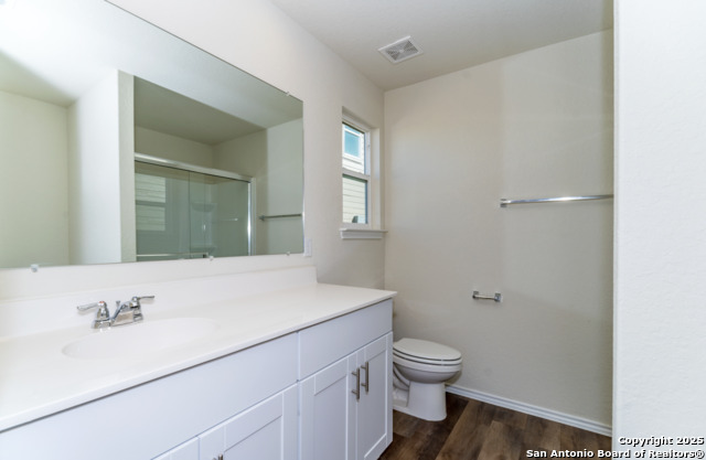 Image 20 of 27 For 5911 Rolling Glen