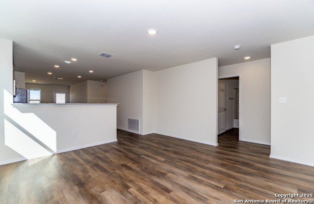 Image 4 of 27 For 5911 Rolling Glen