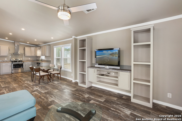 Image 10 of 21 For 4207 Forest Trail