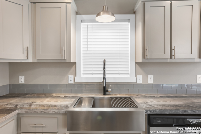 Image 14 of 21 For 4207 Forest Trail