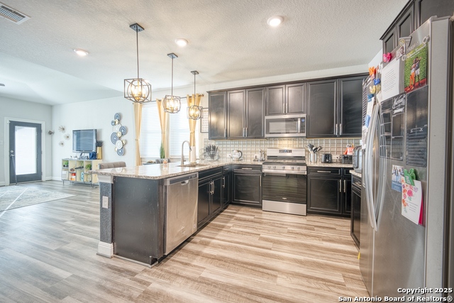 Listing photo id 9 for 2518 Castello