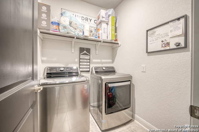 Listing photo id 10 for 2518 Castello