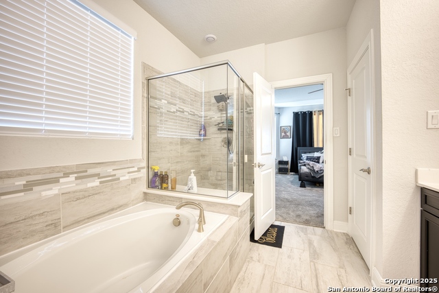 Listing photo id 15 for 2518 Castello