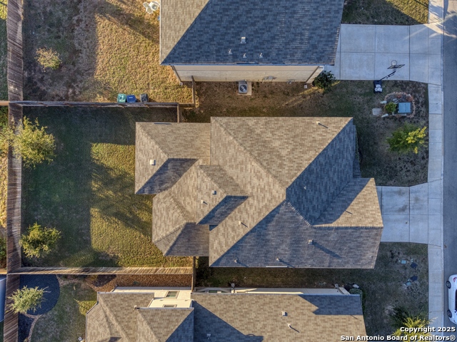 Listing photo id 30 for 2518 Castello