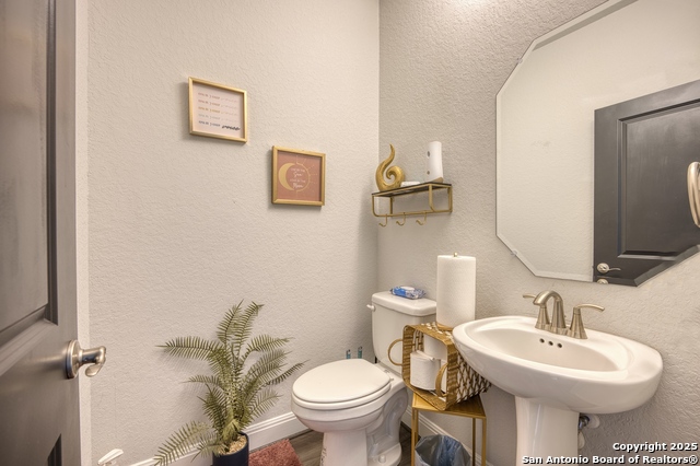 Listing photo id 5 for 2518 Castello