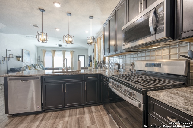 Listing photo id 6 for 2518 Castello