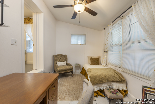 Image 14 of 27 For 126 Benita St