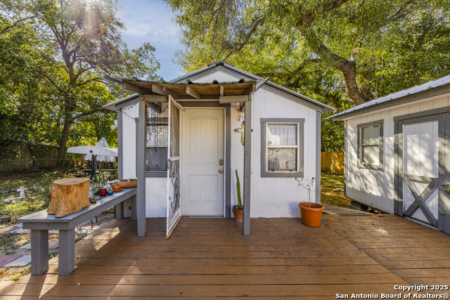 Image 2 of 27 For 126 Benita St