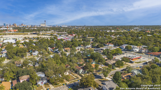 Image 3 of 27 For 126 Benita St