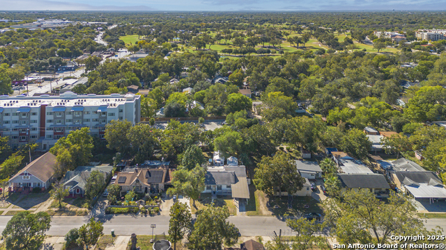 Image 4 of 27 For 126 Benita St