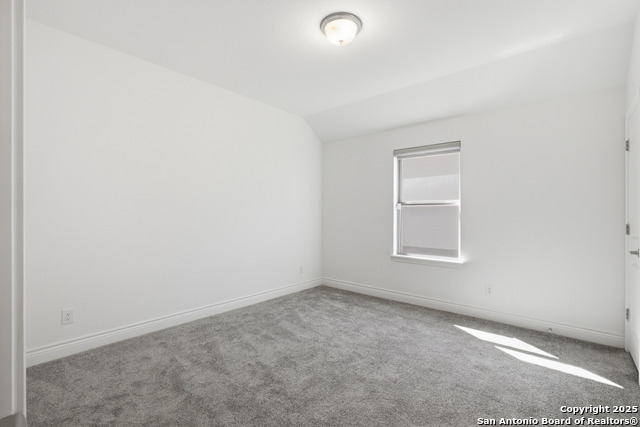 Listing photo id 13 for 8928 Whimsey