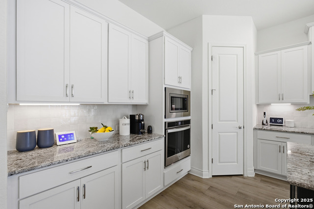 Listing photo id 16 for 8928 Whimsey