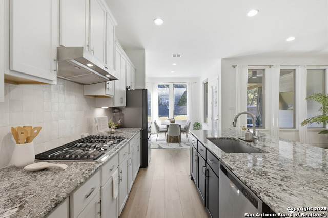 Listing photo id 17 for 8928 Whimsey