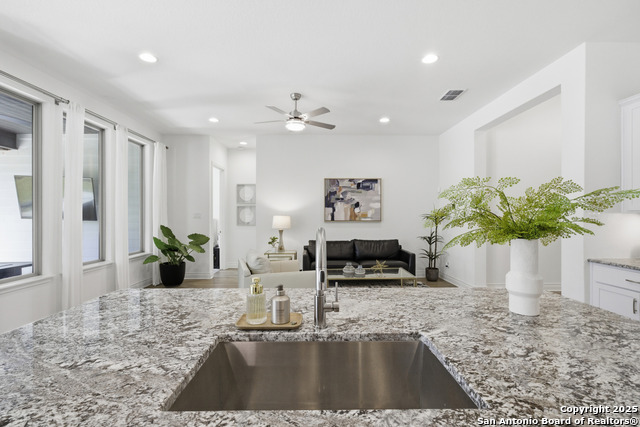 Listing photo id 21 for 8928 Whimsey