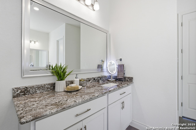 Listing photo id 32 for 8928 Whimsey