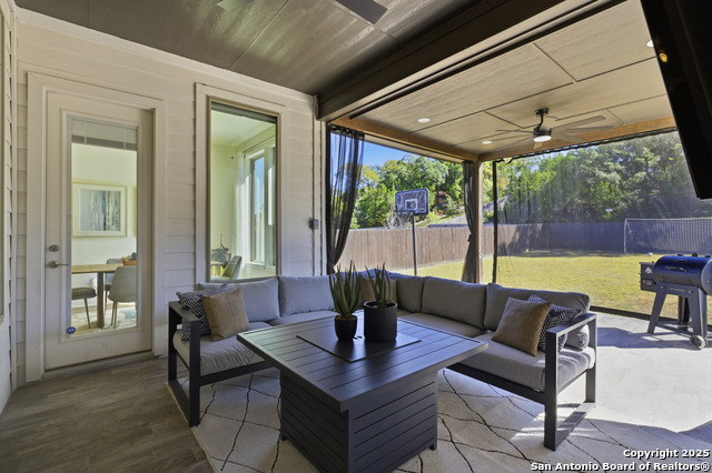 Listing photo id 35 for 8928 Whimsey