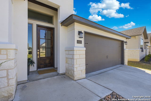 Listing photo id 3 for 8928 Whimsey