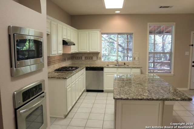 Image 12 of 39 For 18306 Beargrass