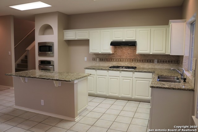 Image 16 of 39 For 18306 Beargrass