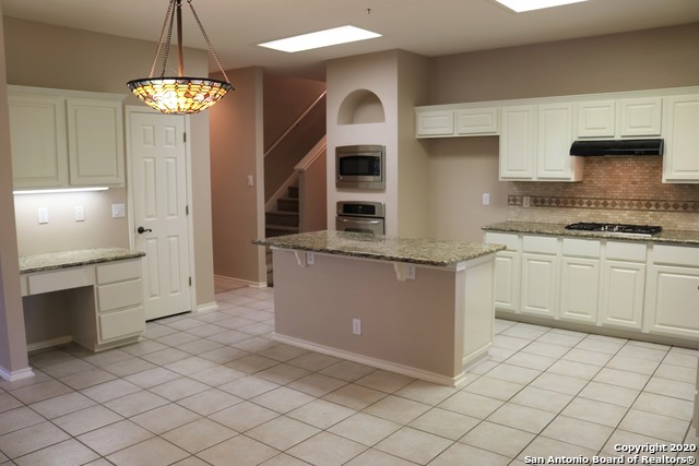 Image 9 of 39 For 18306 Beargrass