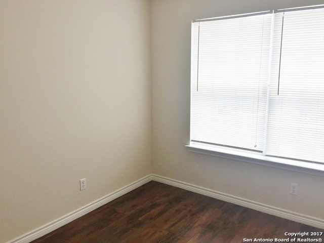 Image 11 of 16 For 10003 Vasso View 2