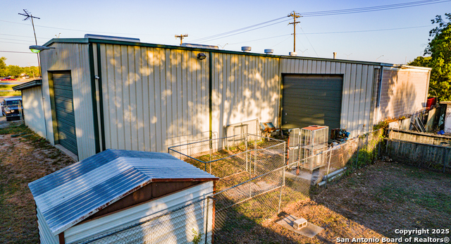 Listing photo id 5 for 2510 Loop 410 Acc Rd Se