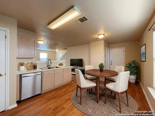 Image 4 of 39 For 8219 Maple Meadow Dr