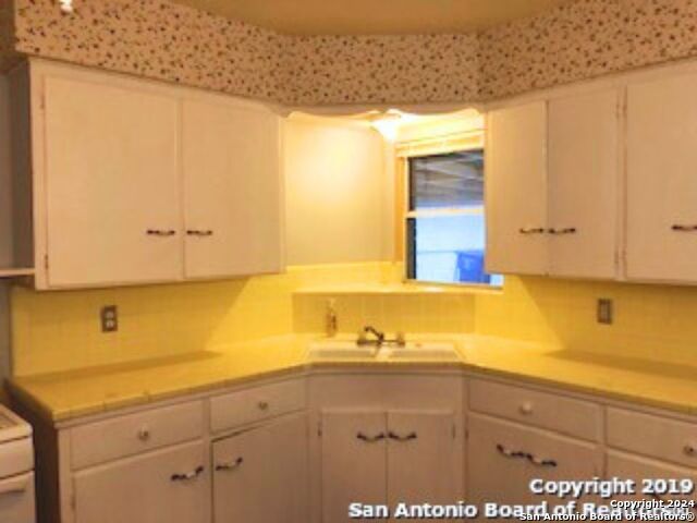 Image 3 of 11 For 213 Sunnyland Dr