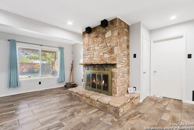 Image 11 of 25 For 3607 Lisa