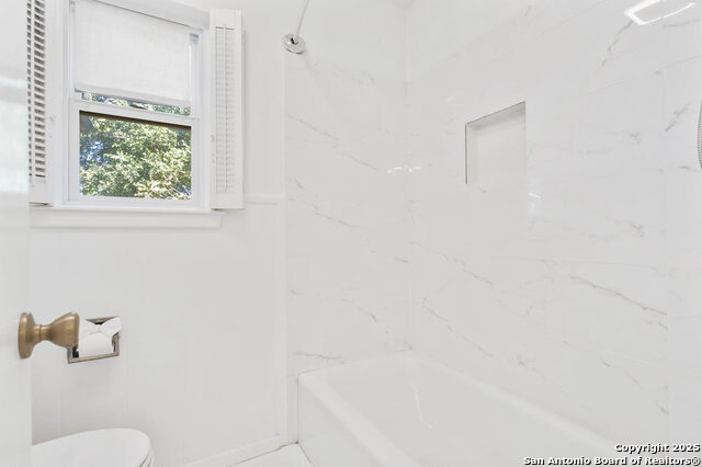 Image 20 of 25 For 3607 Lisa