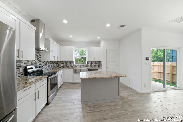 Image 11 of 37 For 8914 La Herradura Dr