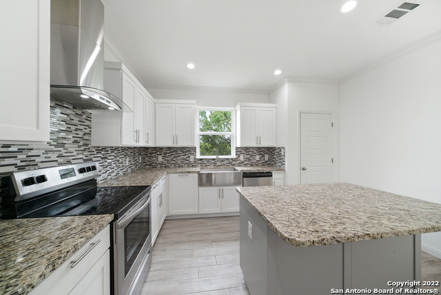 Image 12 of 37 For 8914 La Herradura Dr