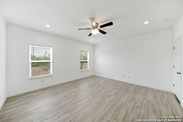 Image 19 of 37 For 8914 La Herradura Dr